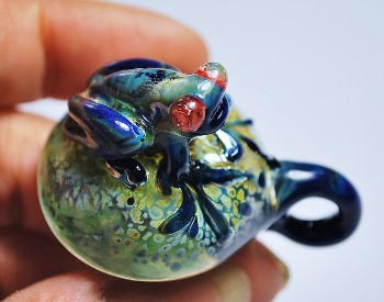 Pendant Frog